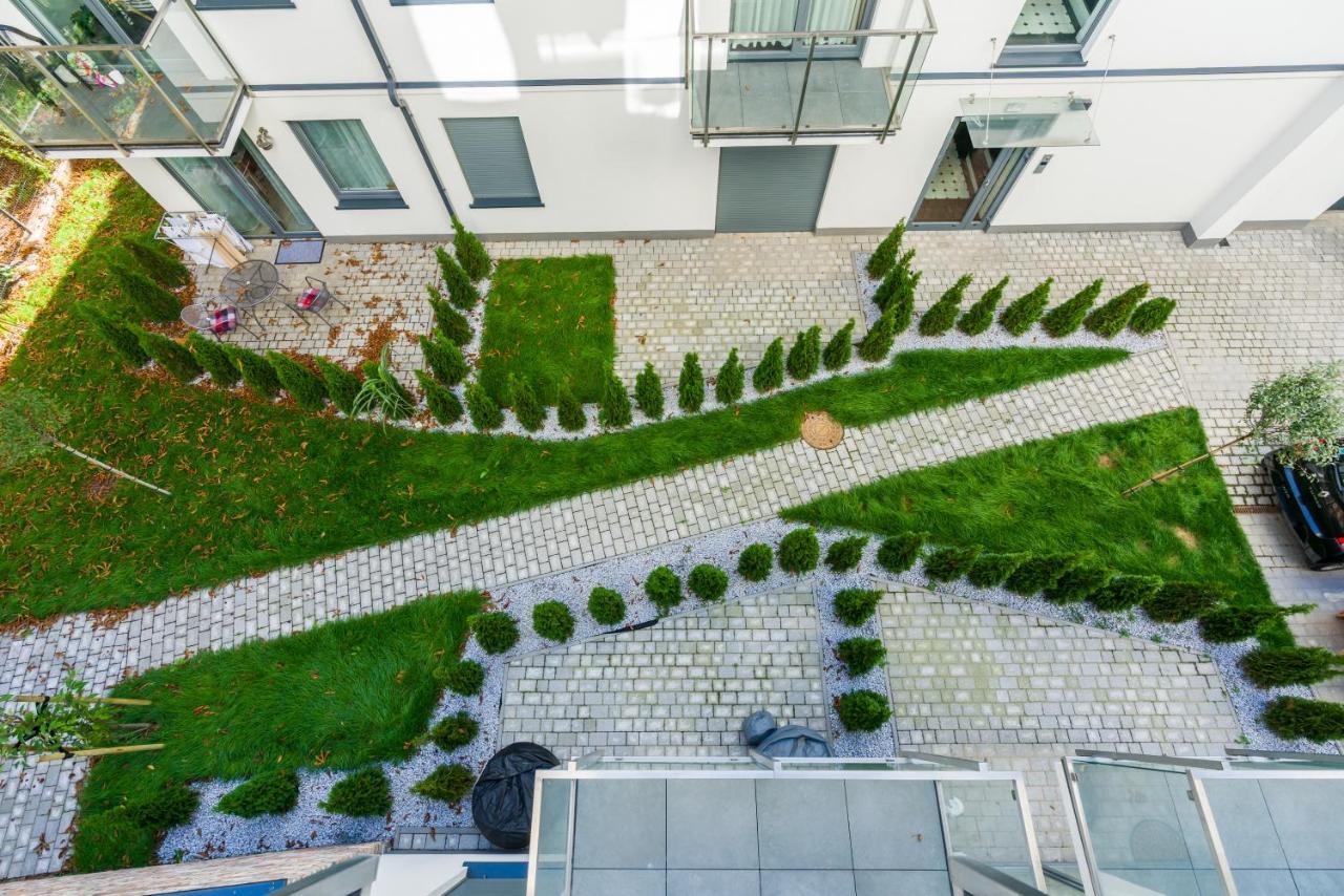 Central Apartments Garbary By Noclegi Renters Poznań Exterior foto
