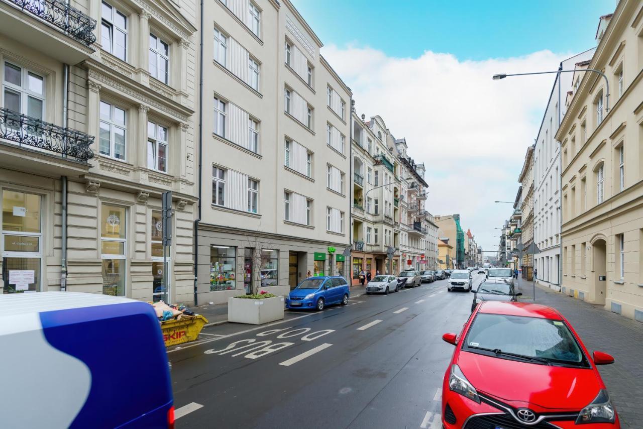 Central Apartments Garbary By Noclegi Renters Poznań Exterior foto